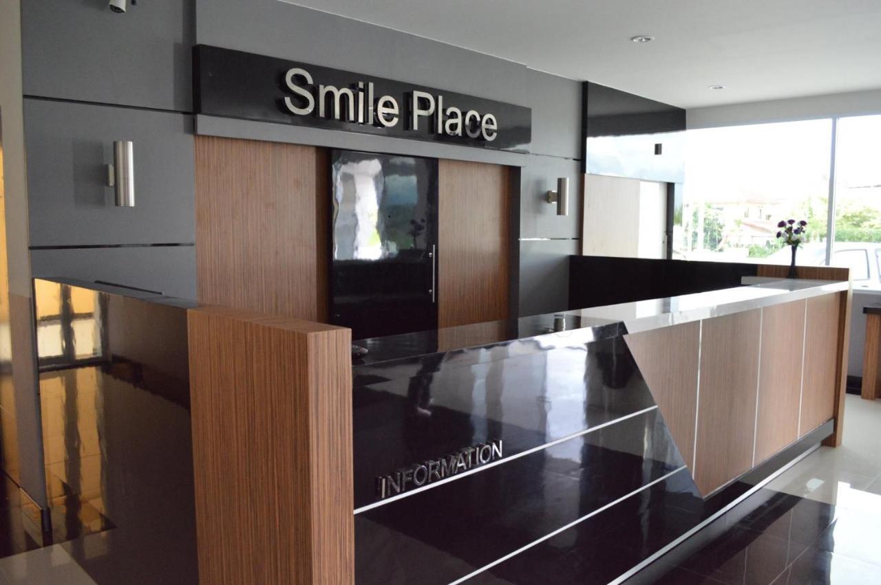 Smile Place Hotel Чиангмай Екстериор снимка